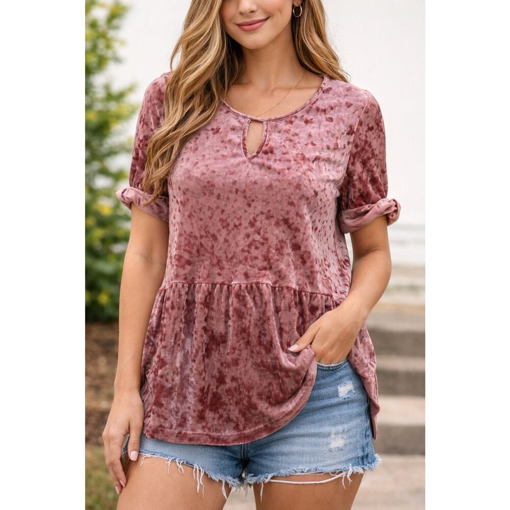 Altar'd State Crushed Velvet Keyhole-Accent Swing Top